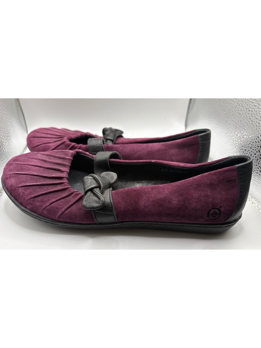 Børn Purple Suede Mary Jane Flats with Bow Accent – Women's Size 7 / EU 38